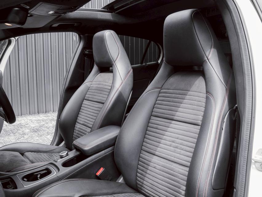 รหัสรถ 67GG159 Mercedes Benz GLA250 AMG Dynamic ปี 2018 16