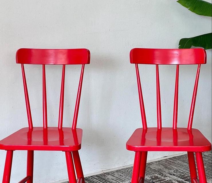 เก้าอี้ไม้แท้วินเทจสีแดง