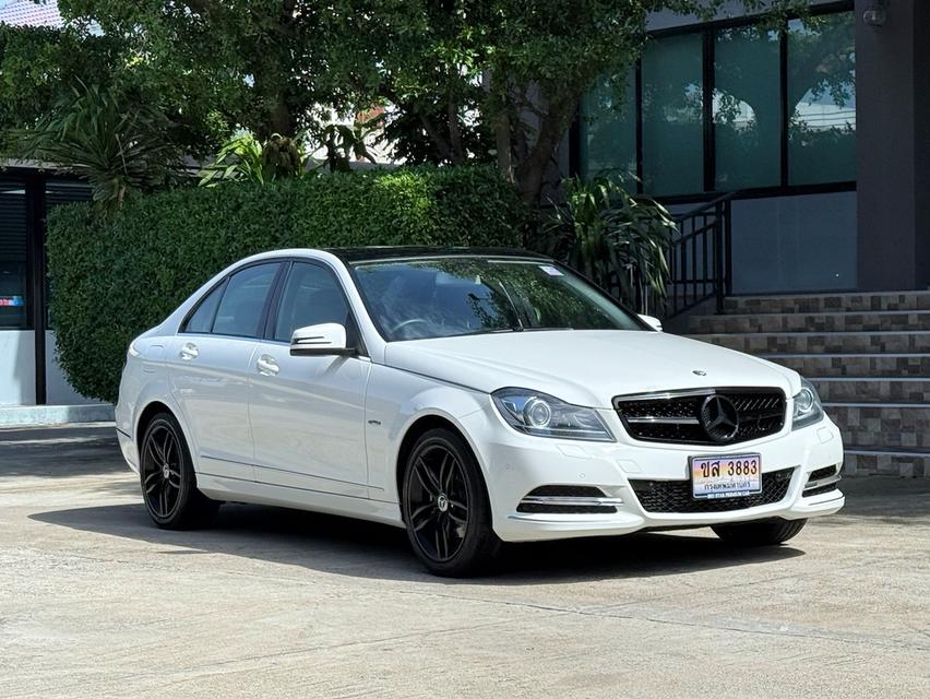 2013 BENZ C200 CGI รถออกศูนย์ BENZ THAILAND รถวิ่งน้อย รถไม่เคยมีอุบัติเหตุครับ