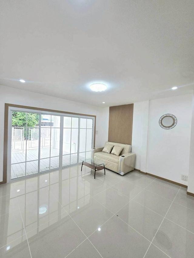 หมู่บ้านดิเอมเมอรัลด์พาร์ค2  6