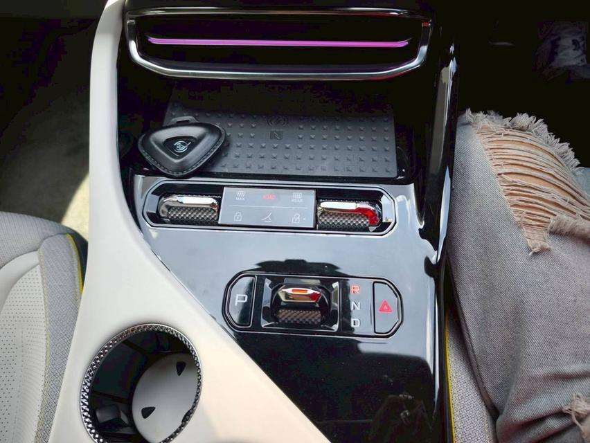 รหัสรถ KPV6464 🚀 2025 Lotus Eletre R 4WD SUV – ตัวแรงที่สุดของค่าย!