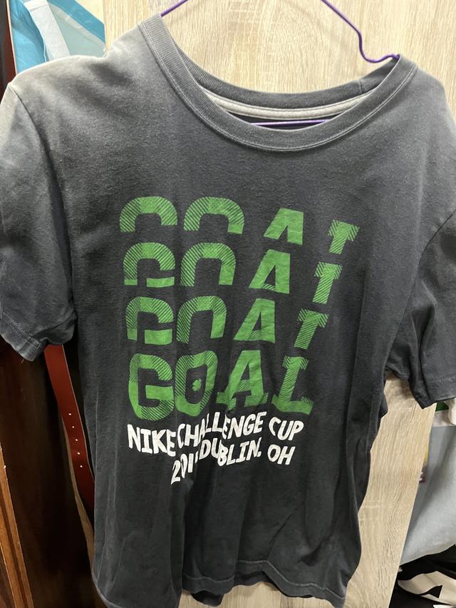 ขายเสื้อมือ2ครับราคาถูก