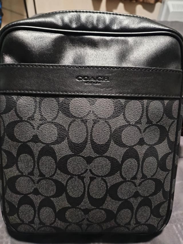 กระเป๋าผู้ชาย coachsize 8.5