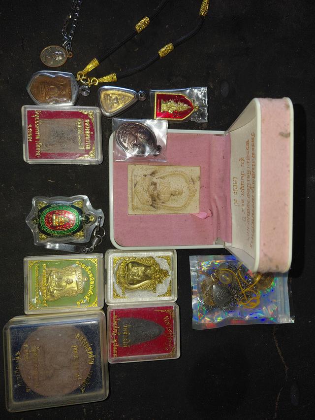 ขายเหมาพระ15องค์ 200บาท  คุ้มๆ