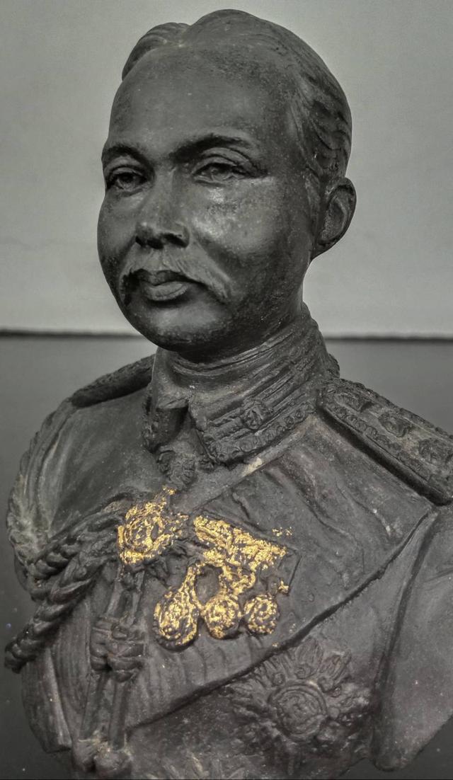 588.พระบรมรูปหล่อครึ่งพระองค์ในหลวงรัชกาลที่5 พระบาทสมเด็จพระปรมินทรมหาจุฬาลงกรณ์ พระจุลจอมเกล้าเจ้าอยู่หัว 9