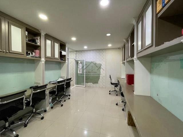 ให้เช่า ขาย อาคารสำนักงาน 4 ชั้น 2 คูหา โครงการ H cape1 เอชเคป 1 สุขาภิบาล 2  ประเวศ ตกแต่งสวย ใกล้สนามบินสุวรรณภูมิ  13