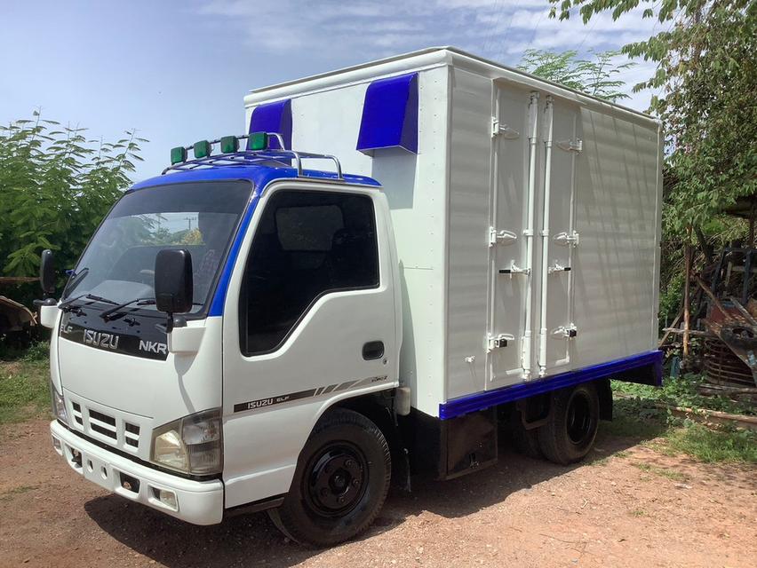 ISUZU 6 ล้อ NKR 100 เเรง