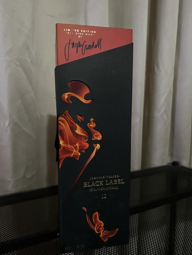 เหล้าต่างประเทศ(Johnie Walker)เก่าเก็บรุ่นในตำนานมากกว่า20ปี รูปย่อยที่ 2