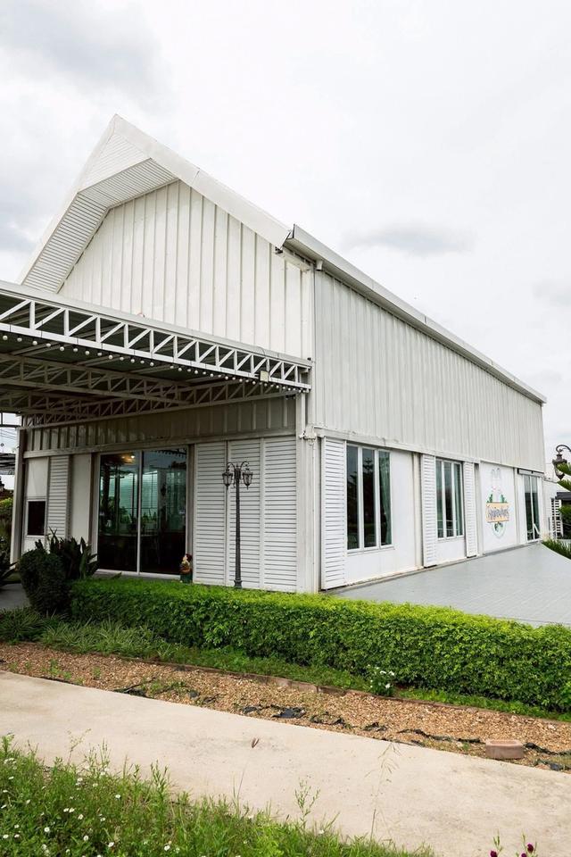 ที่ดินพร้อมสิ่งปลูกสร้างคาเฟ่โรงเรือน เลียบคลองทวีวัฒนาต้นทางเพชรเกษม 5