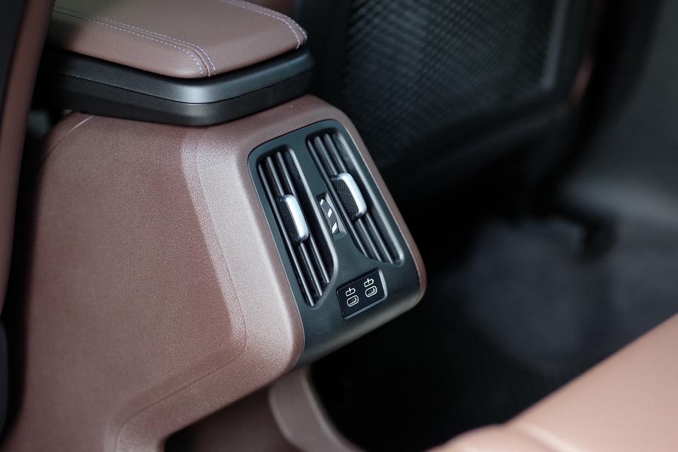 BMW X1 sDrive 18i x Line ปี 2023 แท้ไมล์ 17,xxx km. มือเดียว รถสวยมาก รูปที่ 15