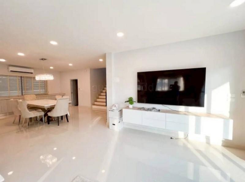 ให้เช่าบ้านเดี่ยว 2 ชั้น Centro Bangna เนื้อที่ 61 ตรว 4นอน 5น้ำ Fully furnished พร้อมอยู่ - ghd000579R 3