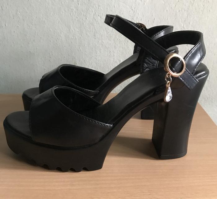 รองเท้ามือสอง แบรนด์ต่างประเทศ 14