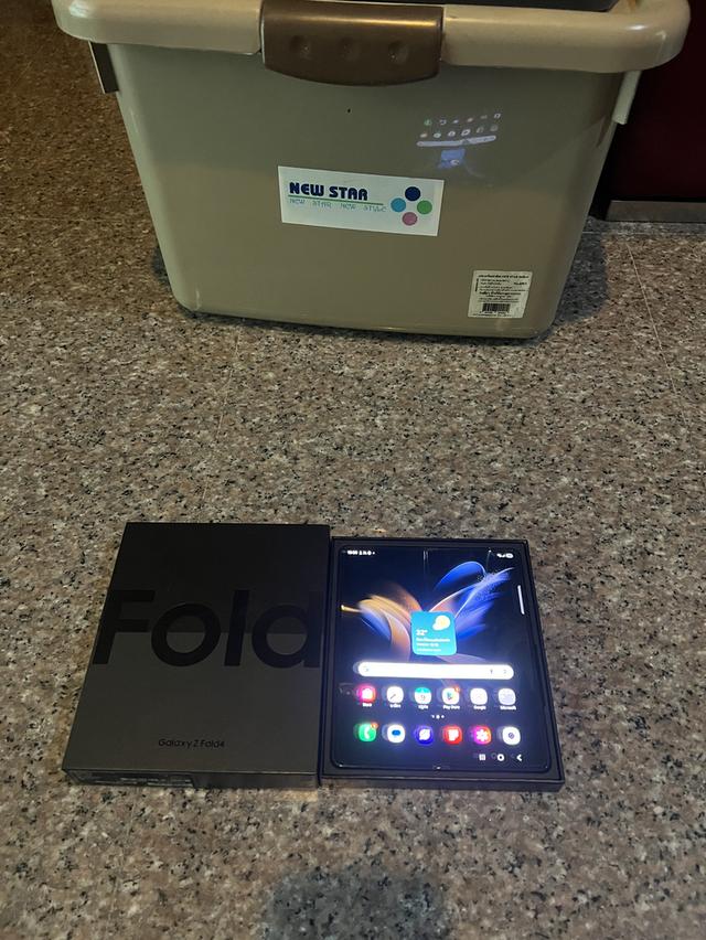 ขายSamsungFold4สีดำ512กิ๊กมีกล่องสภาพสวยๆใช้งานดีจอสวยกริปไม่ทีจุดหายาก