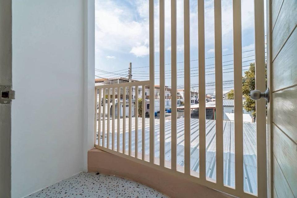 หมู่บ้านรัตนาธิเบศร์ 10