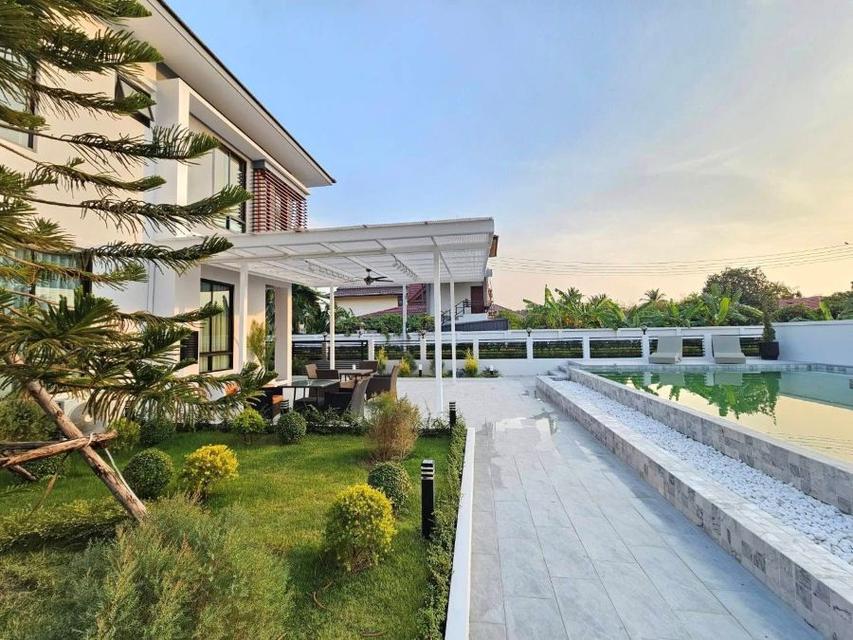 ขายบ้านพูลวิลล่า 2ชั้น บางละมุง ชลบุรี สไตล์โมเดิร์น สระว่ายน้ำดีไซน์สุดหรู พร้อมด้วยเฟอร์นิเจอร์และเครื่องใช้ไฟฟ้า 6