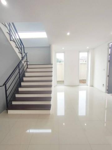 ให้เช่าทาวน์โฮม4ชั้นห้องมุม 300ตร.ม.ย่านรามอินทราใกล้แฟชั่นไอแลนส์,MRTวงแหวนรามอินทรา สามารถจดทะเบียนบริษัทได้ 3