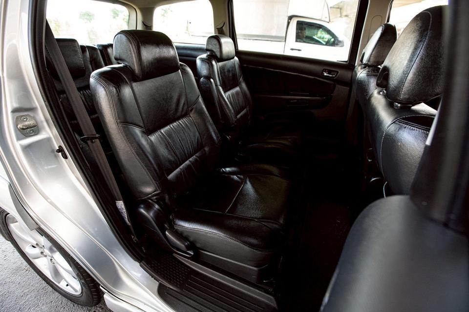 Toyota Wish 2.0Q สีบอกรอนเงิน สภาพนางฟ้า ปี 2007 เกียร์ออโต้ 12