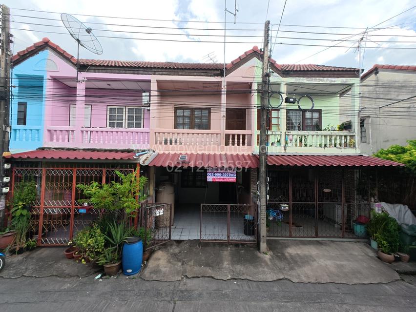 บ้านแอร์วิลล่า ใกล้ตลาดเปียร์นนท์ ถนนลำลูกกา ต.คูคต อ.ลำลูกกา จ.ปทุมธานี 3