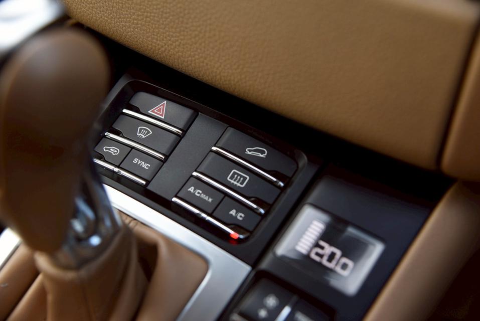 รหัสรถ CBL5899 Porsche Macan 2.0 Turbo AT 2015 15