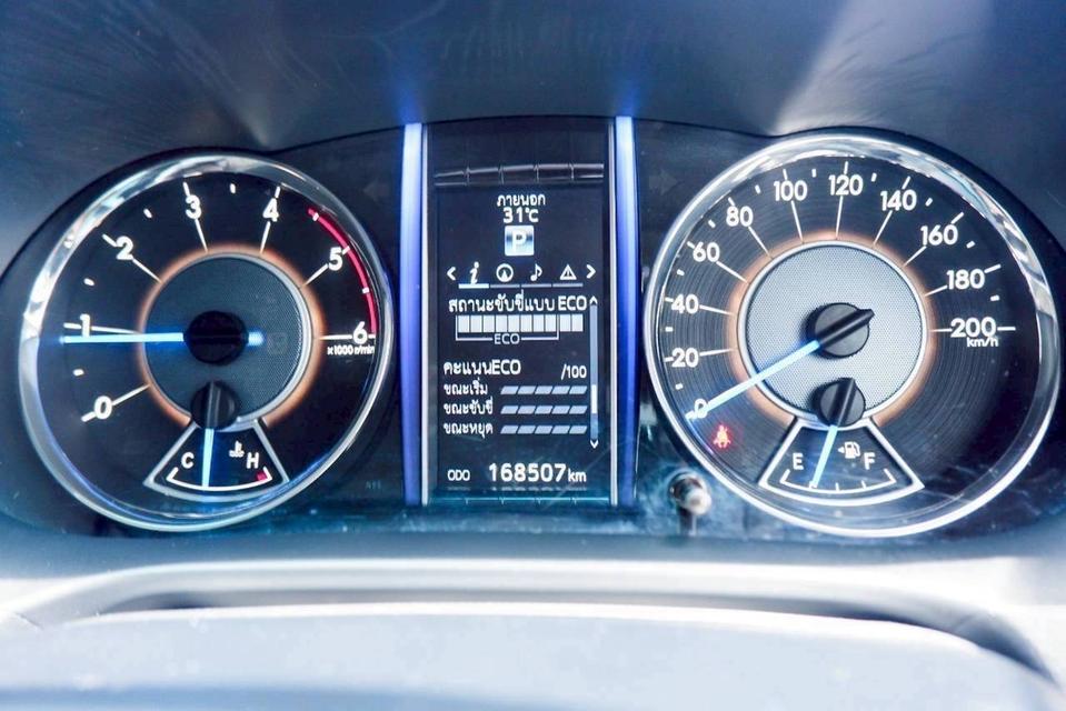 รหัสรถ QT103 Toyota Fortuner 2.8 V เกียร์ออโต้ สีขาวมุก ปี2015 17