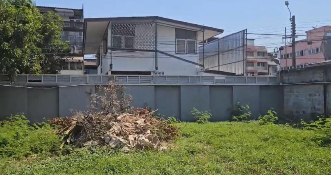 ที่ดินี้ทำเลทอง ใกล้แยกสุทธิสาร ซอยอินทามระ 28 4