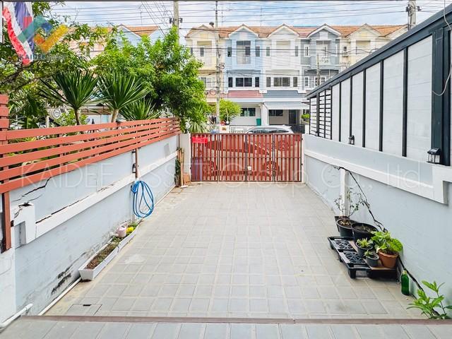 ลัลลี่วิลล์ 2 ศรีนครินทร์-เทพารักษ์ | ทาวน์เฮ้าส์ ซอย มังกร 5