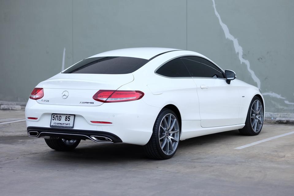 Mercedes-Benz C250 Coupe AMG ปี 2017 สีขาว ราคาดี หาอยู่ด่วนช้าอด รูปที่ 5