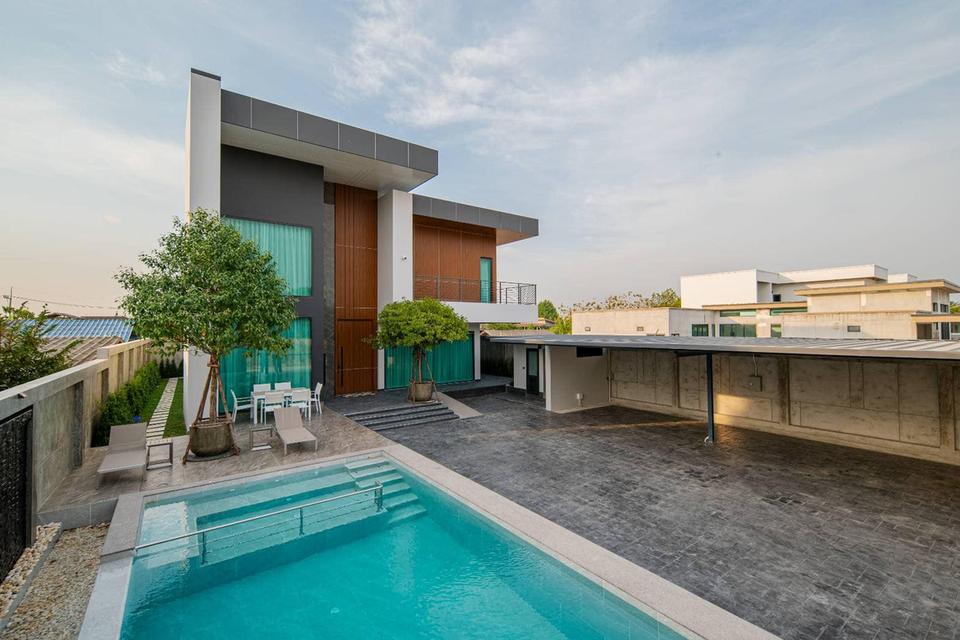 For sale luxury pool villa style modern 26.9 M 1