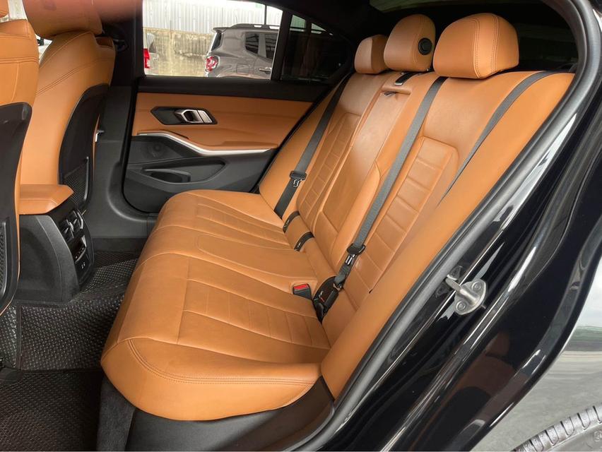 BMW SERIES 3 320d M SPORT 2021  11