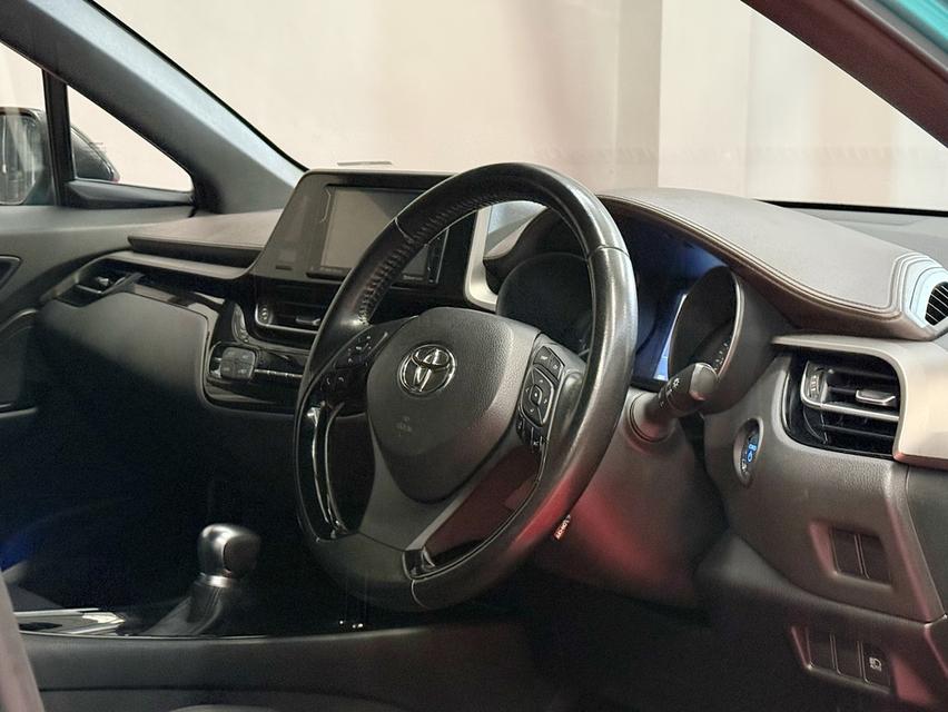 2019 TOYOTA CHR HV HI รถมือเดียวออกป้ายแดง รถวิ่งน้อย เข้าศูนย์ตามระยะ รถไม่เคยมีอุบัติเหตุครับ 8