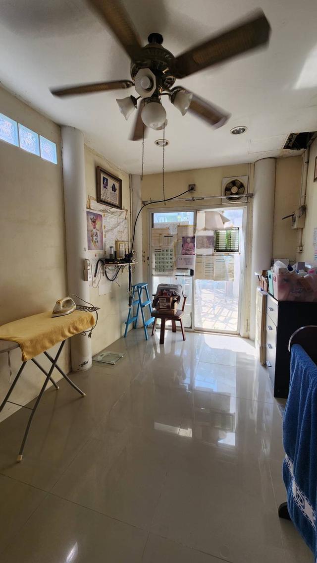 ขายบ้านแฝดหลังมุม เดอะวิลล่า รัตนาธิเบศร์ ซ.ท่าอิฐ พร้อมเข้าอยู่ ทำเลดี เดินทางสะดวก ใกล้ MRT ท่าอิฐ นนทบุรี 5