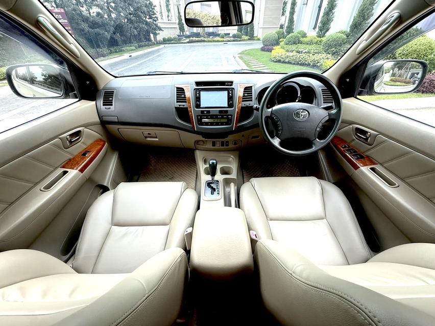 TOYOTA FORTUNER 3.0V ปี 2010 รูปที่ 12