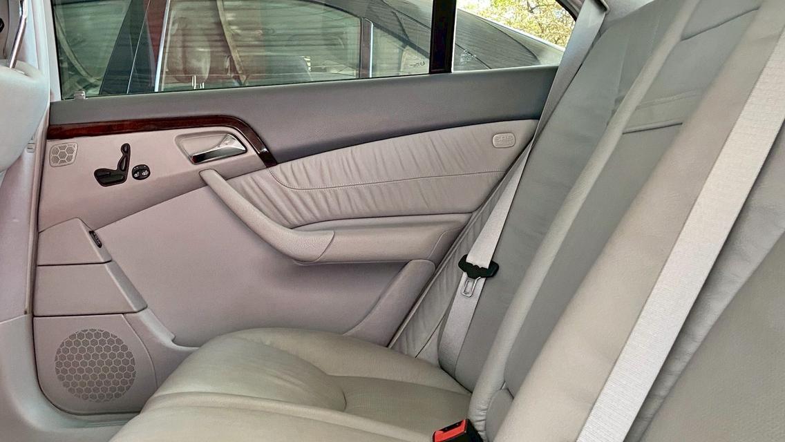 S-Class ของสะสมของหายาก Mercedes-Benz S320L W220 ปี 2000 รูปที่ 13