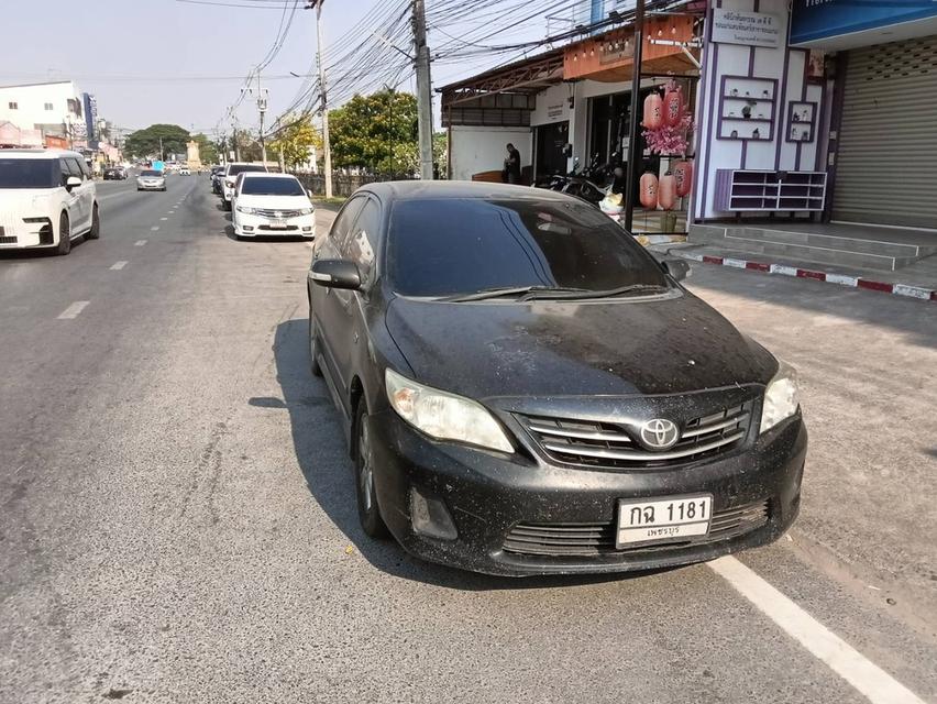 รถเก๋งรถยนต์ขนาดกลาง รูปที่ 3