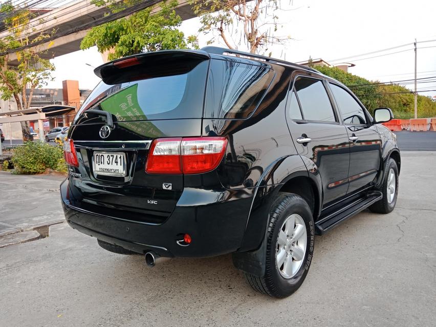 TOYOTA FORTUNER 3.0V 4WD TOP AUTO 2011 ดีเซล 4