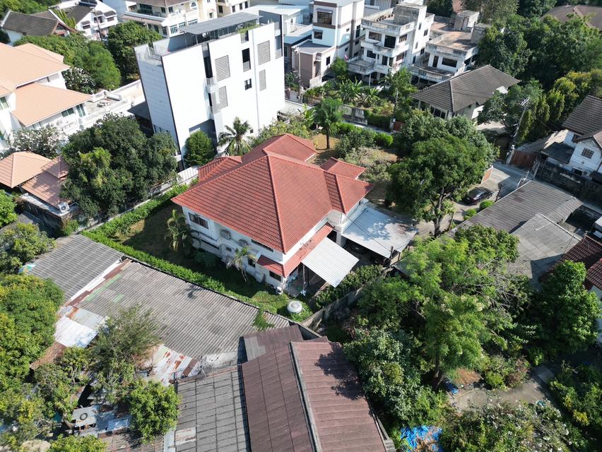 ขายบ้านพักอาศัย 2 ชั้น เนื้อที่ 275 ตร.ว ซอยประสาทสุข เขตยานนาวา กรุงเทพ 4
