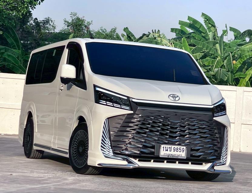 Toyota Hiace 2.8GL ปี25 รูปที่ 3