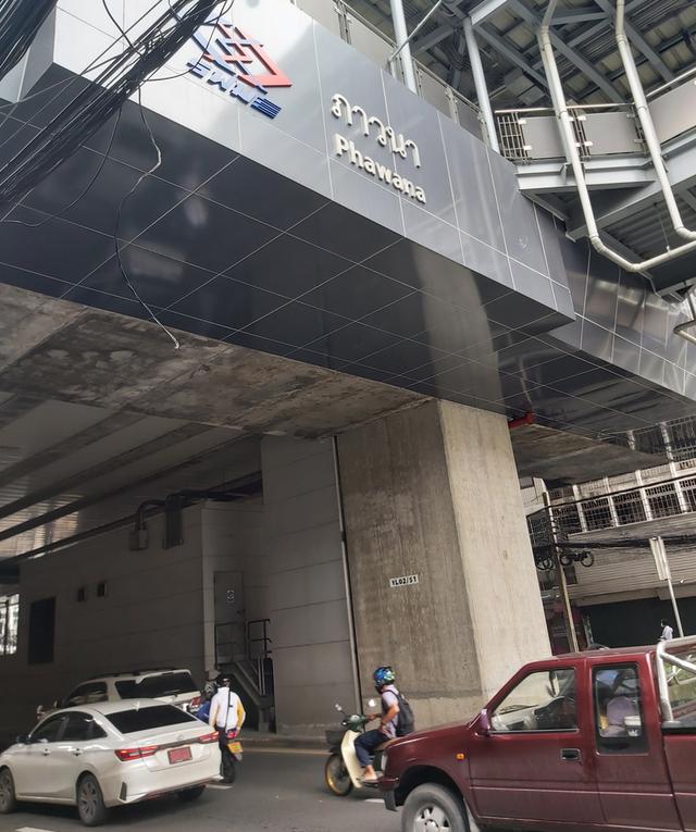 เซ้งร้านรองเท้าและเสื้อ ผ้ามือสองปากซอยลาดพร้าว 41 ทำเลทอง 15