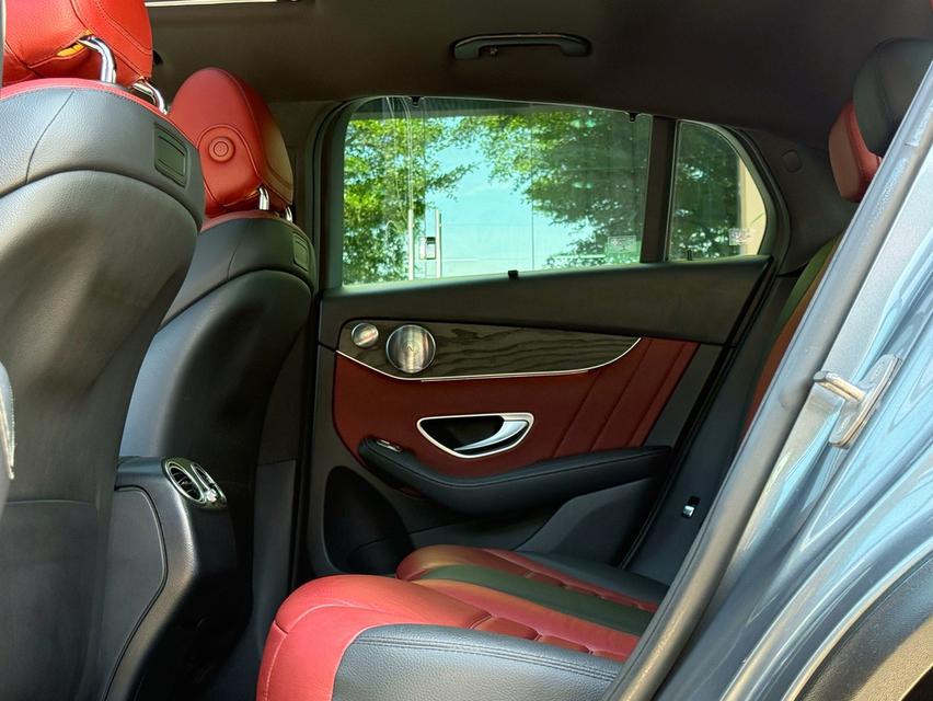 2018 BENZ GLC 250D COUPE AMG รถมือเดียวออกป้ายแดง รถวิ่งน้อย เข้าศูนย์ทุกระยะ ไม่เคยมีอุบัติเหตุครับ รูปที่ 14