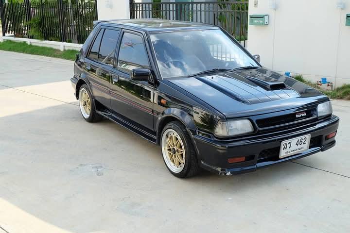 Toyota Starlet สีดำราคาถูก 2