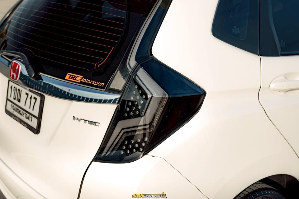 รถยนต์ Honda jazz gk 2014 19