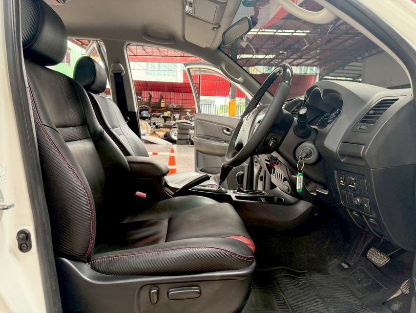 TOYOTA FORTUNER 3.0 TRD Sportivo 4WD ปี2014 รถสายลุย ออพชั่นจัดเต็ม  พร้อมใช้งาน  11