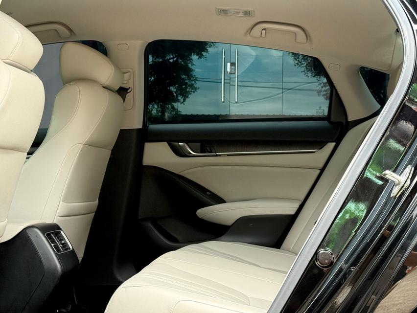 2022 HONDA ACCORD 1.5 TURBO รถมือเดียวออกป้ายแดง วิ่งน้อยเพียง 70,000 กม รถเข้าศูนย์ตรงระยะ รถไม่มีอุบัติเหตุครับ 14