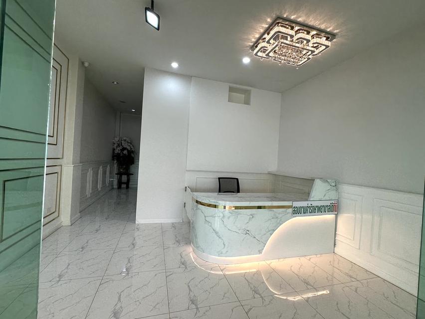 เซ้งคลินิกความงาม ร้านเสริมสวย สปา โรงเรียนสอนความงาม เป็นอาคารพาณิชย์ 4 ชั้น ตึก Stand alone ตึกติดถนนหลักในแหล่งชุมชน เจ้าของปล่อยเอง 1