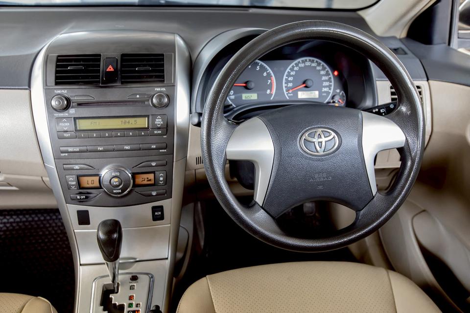 Toyota Altis 1.8E ปี 2011 เกียร์ออโต้ สีขาว สวยสภาพดี มือเดียวป้ายแดง 17