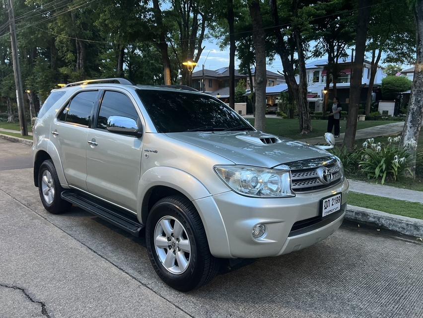 รถยนต์ Toyota Fortuner 3.0 V Auto ขับ2 ปี 2010 รูปย่อยที่ 2