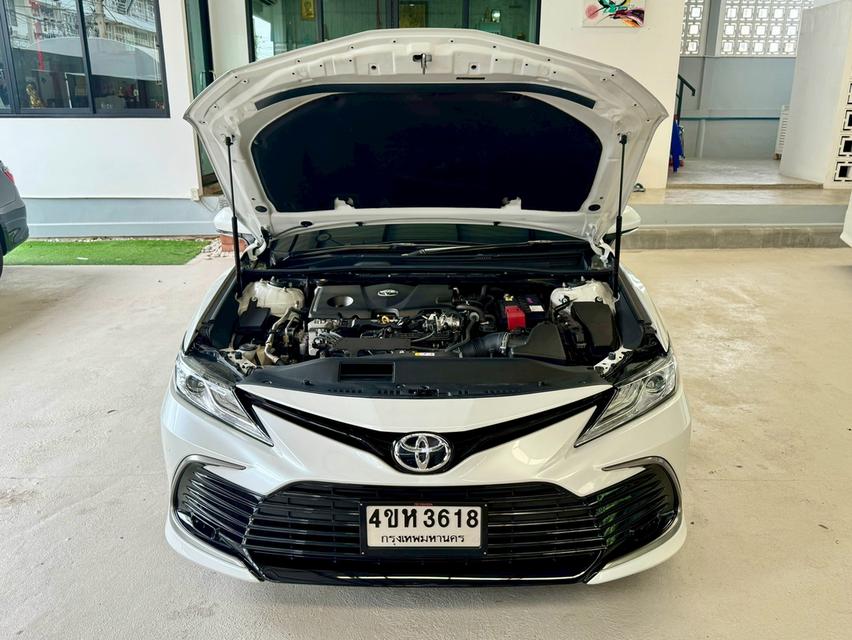 2023 Toyota Camry 2.5 sport เบนซิน ไมล์ 10,000 km.  11