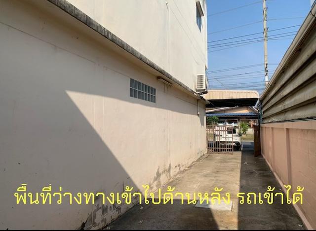 ขาย/ให้เช่า อาคารพาณิชย์ใกล้ตลาดวรกิจ 1ห้อง 2.5ชั้น(ห้องริม)มีพื้นที่เก็บของด้านข้าง ด้านหลัง เนื้อที่ 89ตรว.ทำเลดี เหมาะพัฒนาเป็น 8