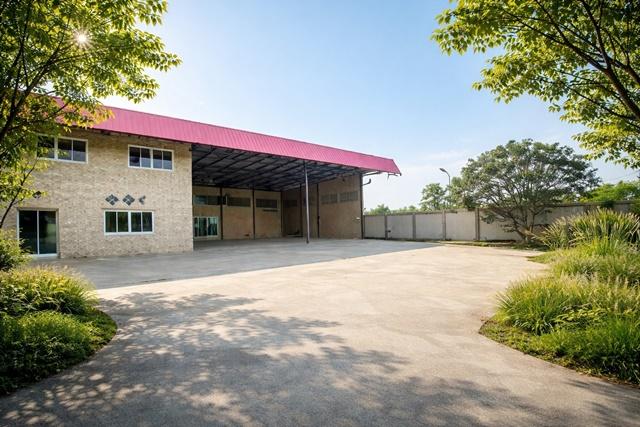 ให้เช่า โกดัง ขนาดใหญ่ 2 ไร่ 35ตร.วา ใกล้สถานีตำรวจนครบาลลำหิน 1.5กม.ถนนคลองสิบ คลองสิบสี่ 1