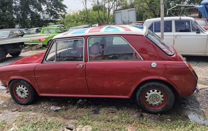 Mini Austin 1300 สีแดง 2